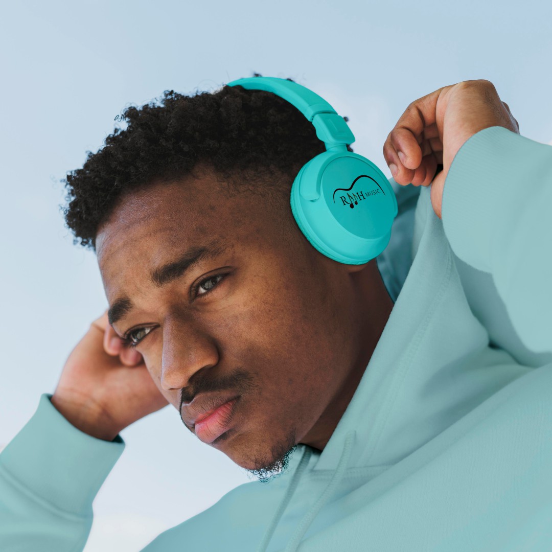 SOCIAL MEDIA IAC 2-30